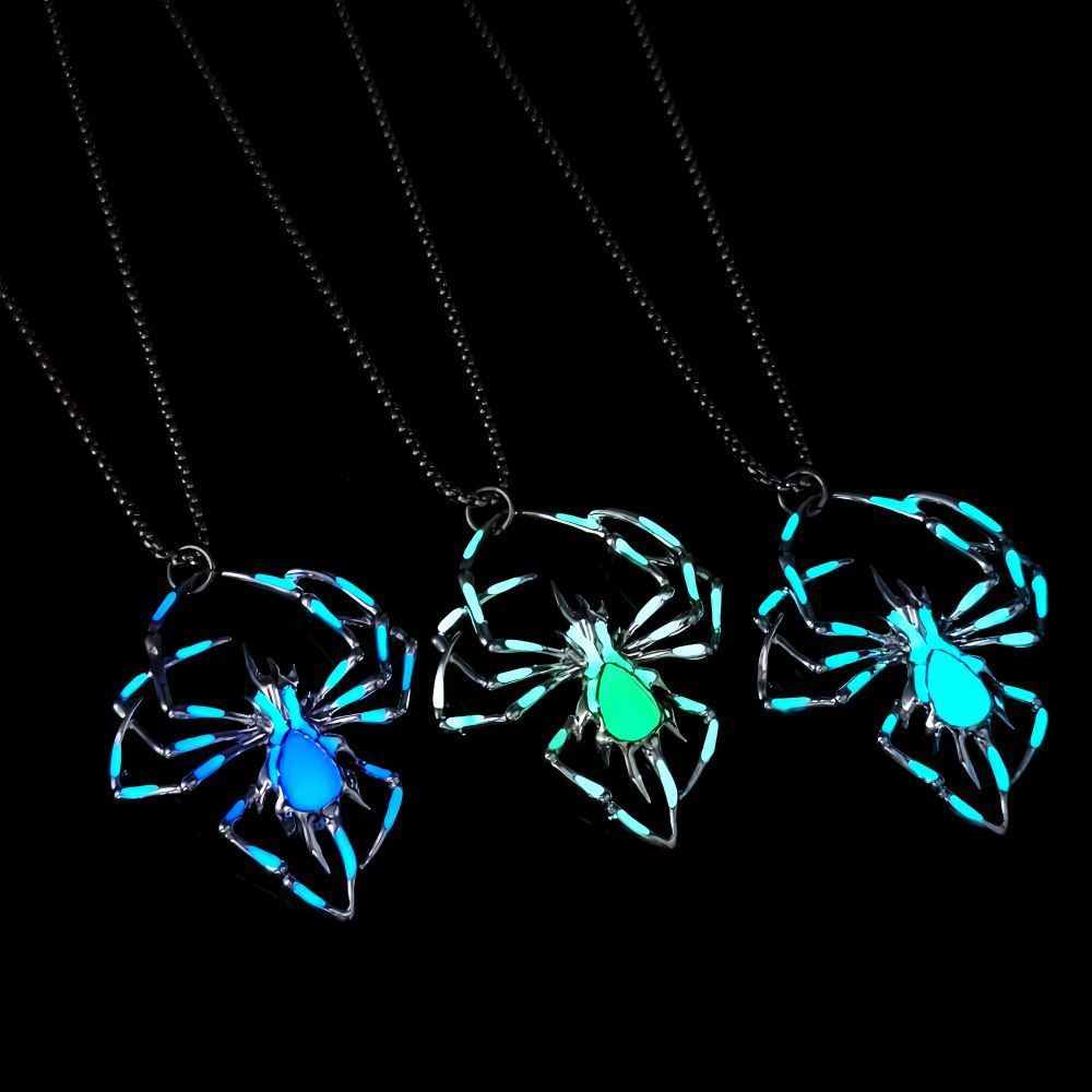 Halloween Spider Necklace  Jewelry for both men and women and Glow-in-the-dark
