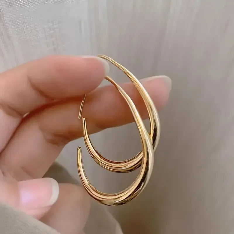 Hot Sale Geometric Oval Hoop Earrings for Women Simple Desgin Earrings Party Wedding Fashion Jewelry Accessories 2024