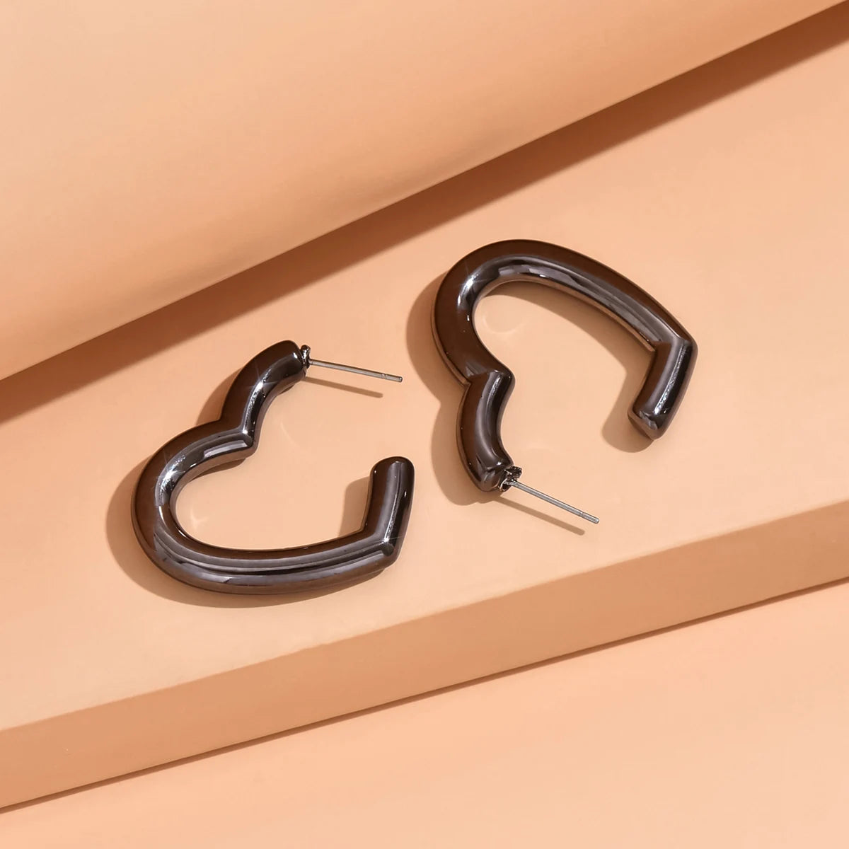 Y2K Heart Hoop Earrings | Cute Vintage Acrylic Heart Circle Earrings for Women