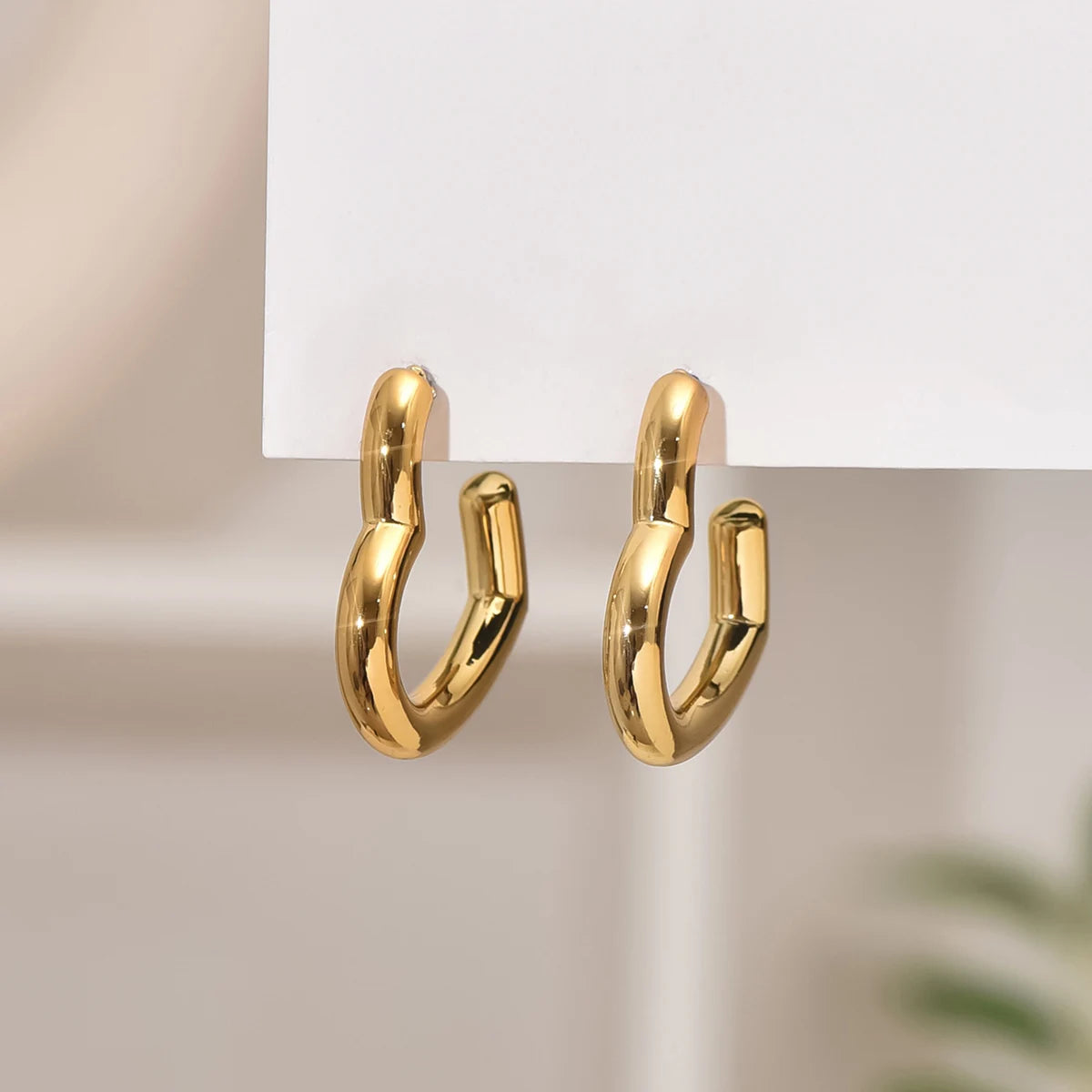 Y2K Heart Hoop Earrings | Cute Vintage Acrylic Heart Circle Earrings for Women