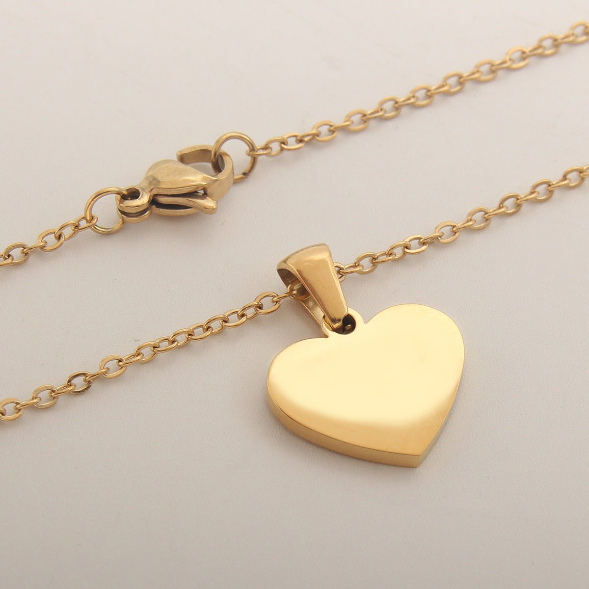 best 26 Letter Heart-shaped Necklace White Shell Love Clavicle Chain Fashion Personalized Necklace For Women Jewelry Valentine's Day neckless shop online at M2K Trends for neckless