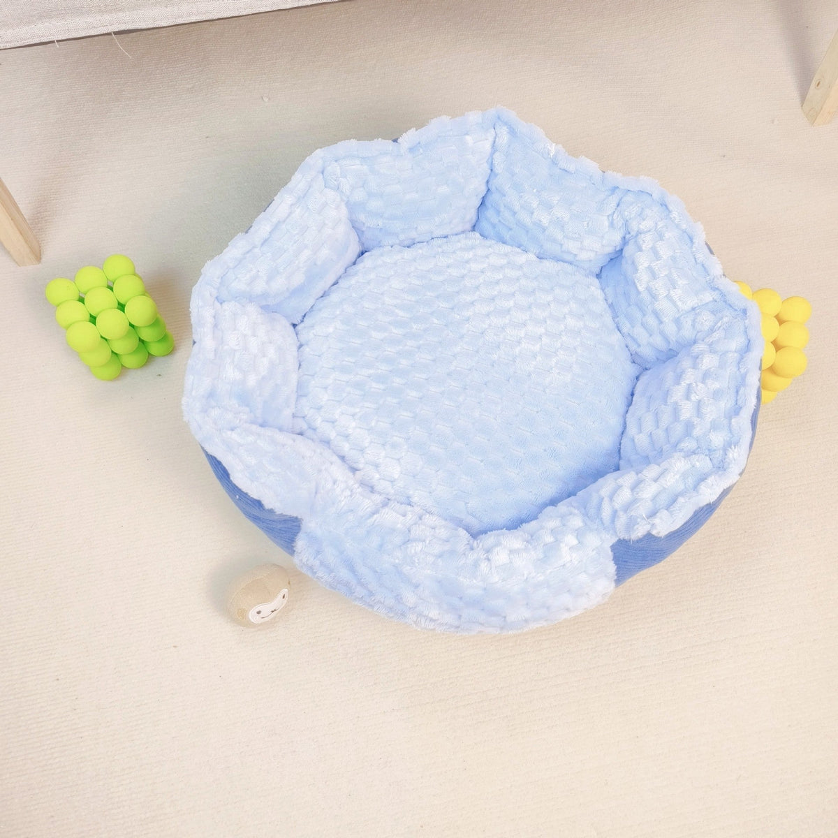 best Multi-Color Pet Bed Thermal Universal 0 shop online at M2K Trends for